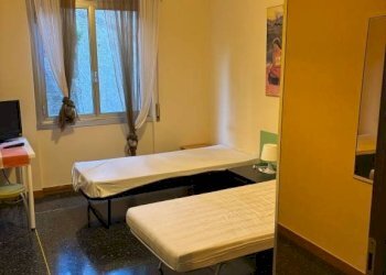 Camera da letto - Appartamento via Bartolomeo Carrea, Genova (zona Sampierdarena) - foto 14