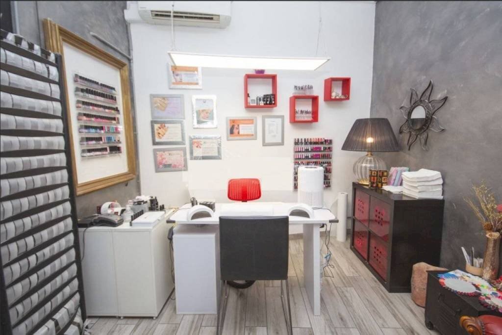 Stanza non arredata - Negozio via Mascarella, 37, Bologna (zona Irnerio) - foto 3