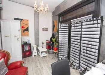 Stanza non arredata - Negozio via Mascarella, 37, Bologna (zona Irnerio) - foto 2