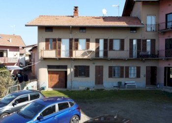 Facciata - Villa a Schiera via dei Partigiani, 5, Cossato - foto 5