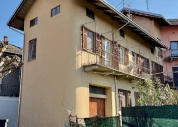 Facciata - Villa a Schiera via dei Partigiani, 5, Cossato - foto 48