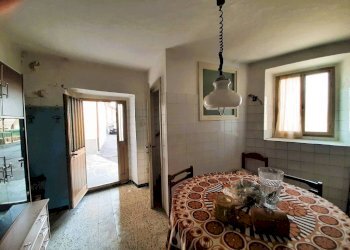 Salone - Rustic via Ponchiera, Sondrio - photo 15