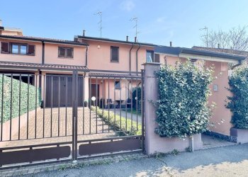 Villa a Schiera Via Padre G. Puglisi, Vernate - foto 1