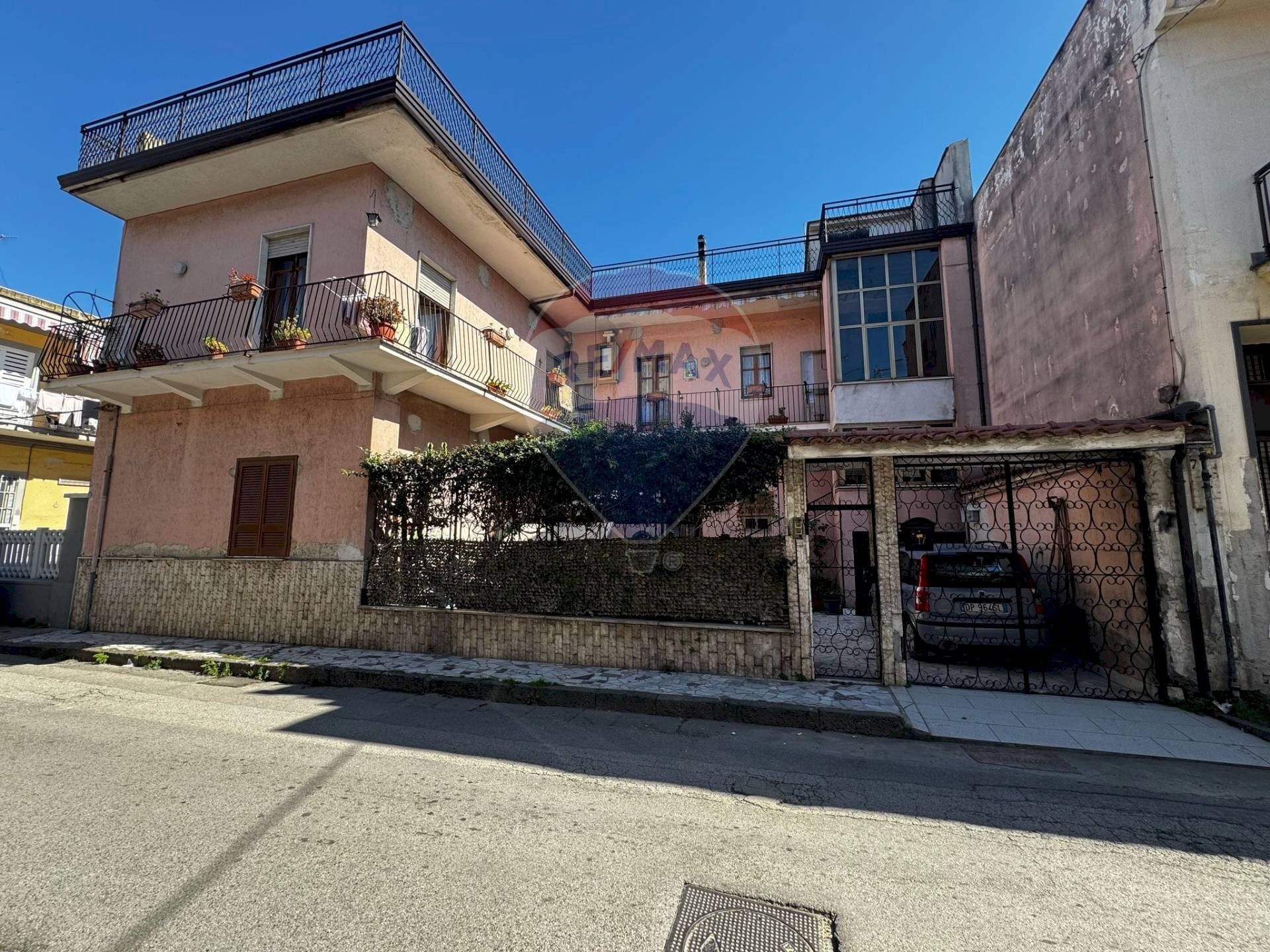 Casa indipendente via Raffaele De Cesare, Caivano - foto 1