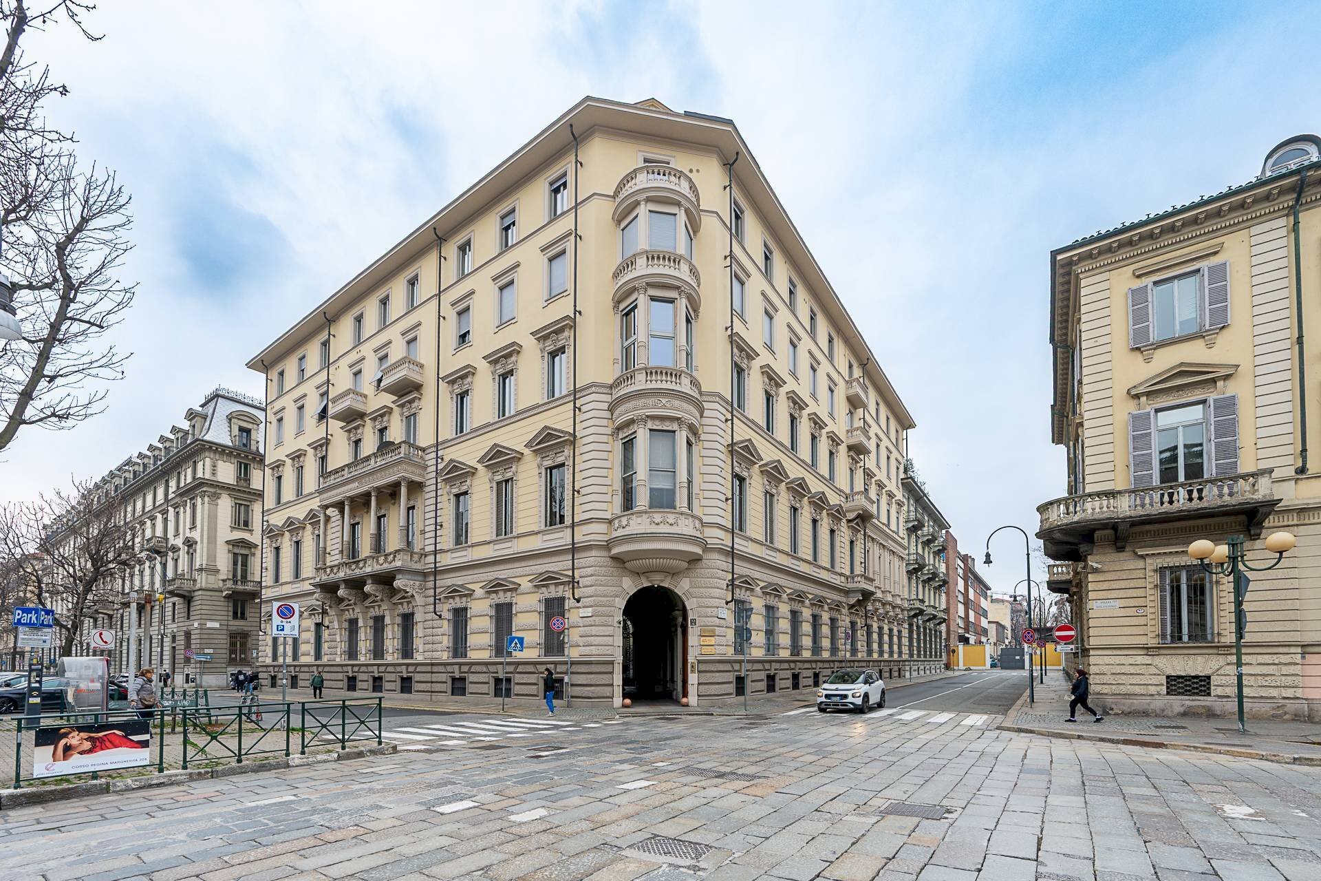 Apartment Corso Re Umberto, Torino (neighborhood Centro) - photo 1