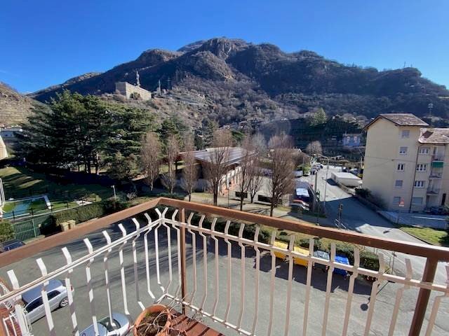 Four-room apartment Via Monte Rosa 4, Pont-Saint-Martin - photo 3