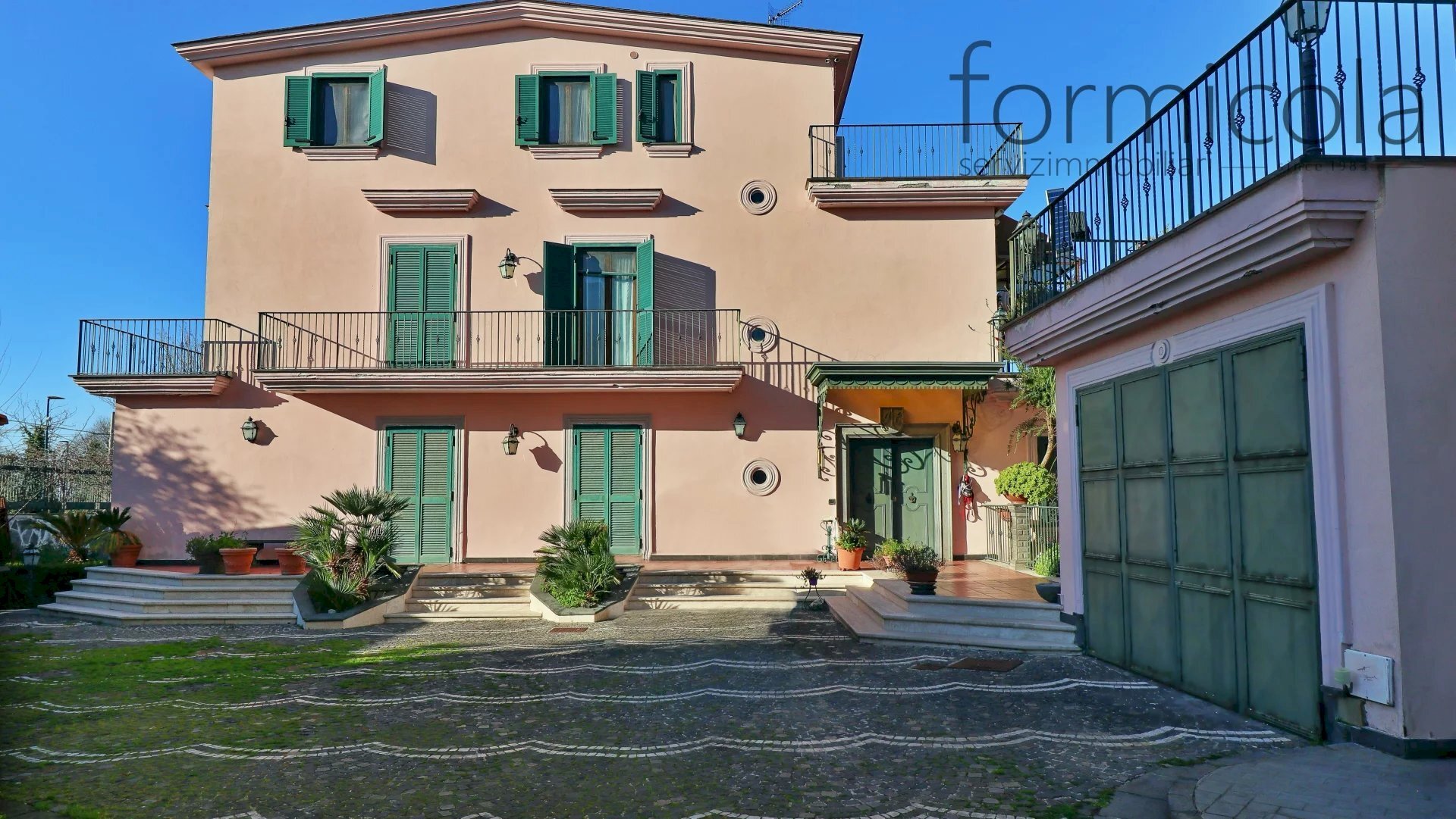 Villa Portici - photo 1