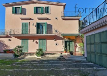 Villa Portici - foto 1