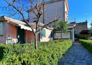 Villa Portici - foto 2