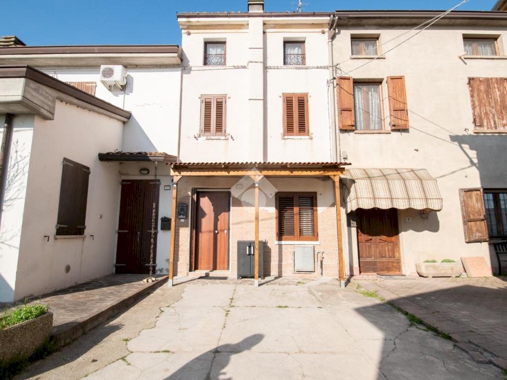 Villa a Schiera Via Chiesa Sud, Novi di Modena - foto 1