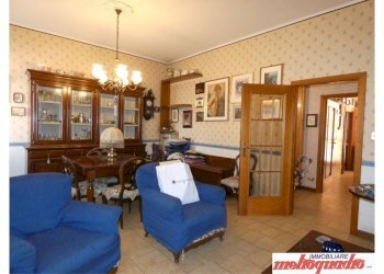 Quadrilocale via del Borgo di San Pietro, Bologna (zona Irnerio) - foto 1