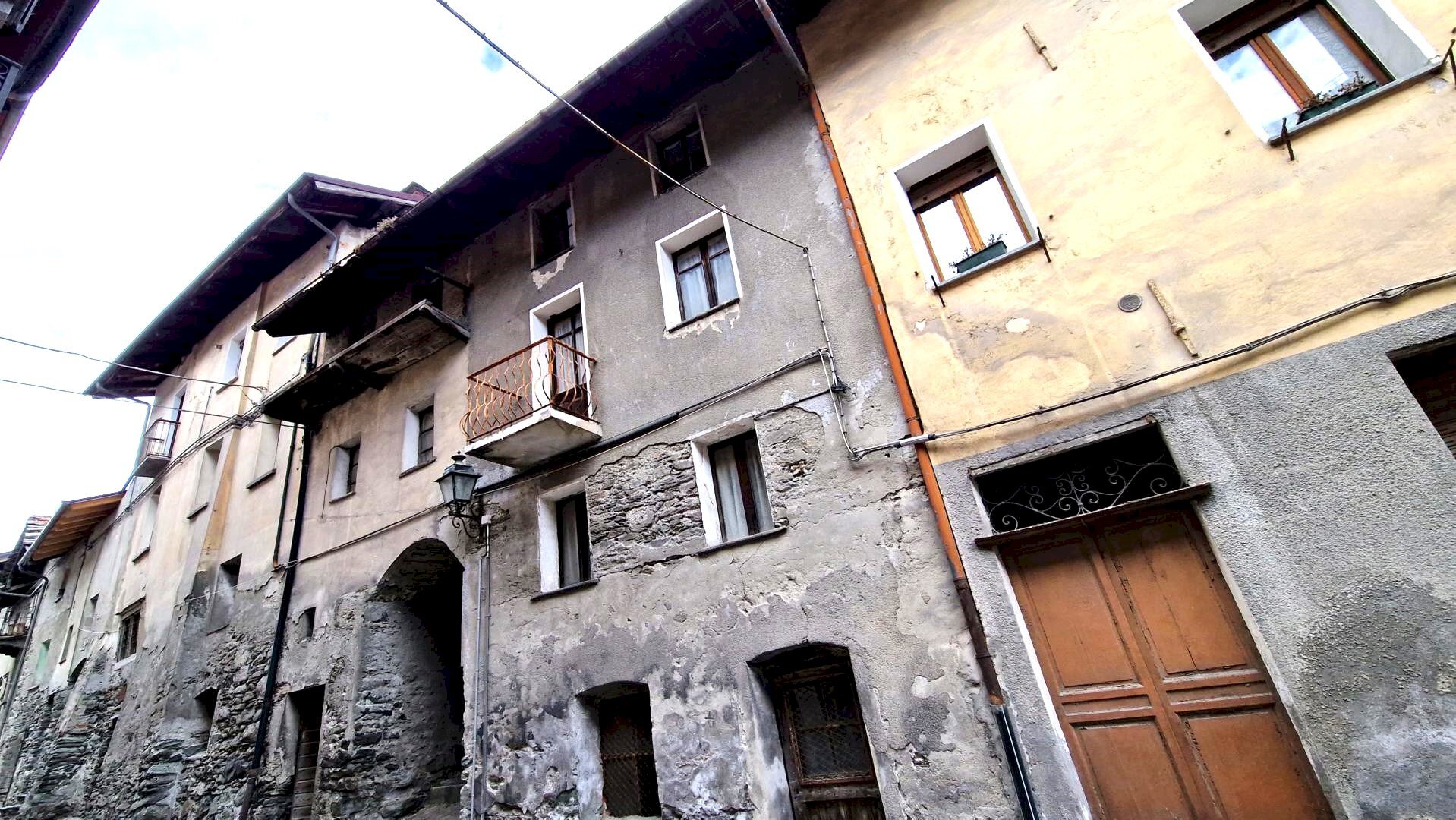 Casale Via Emile Chanoux, Chambave - photo 3