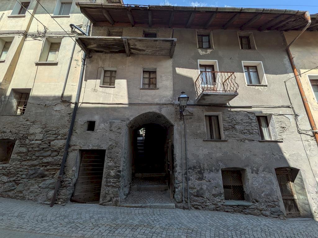 Casale Via Emile Chanoux, Chambave - foto 1