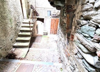 Casale Via Emile Chanoux, Chambave - foto 9