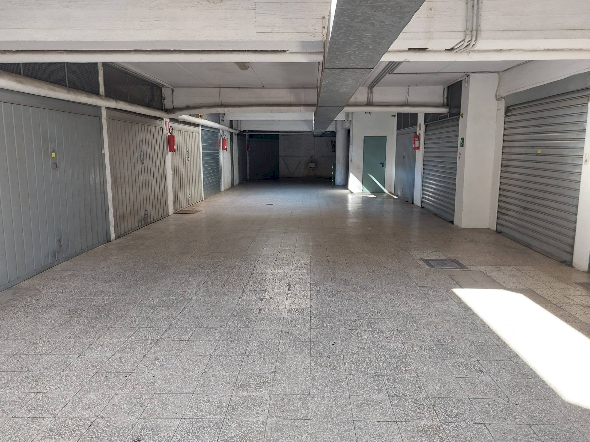 Box Viale Isacco Newton, Roma (neighborhood Colli Portuensi) - photo 3