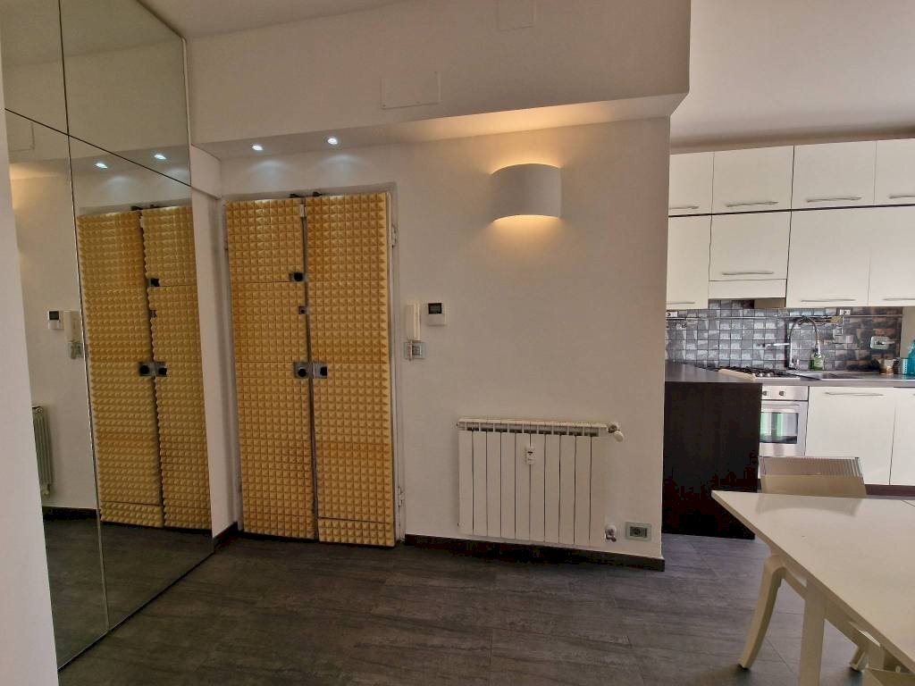 Ingresso - Bilocale via Fratelli Canale, 3, Genova (zona Borgoratti) - foto 3
