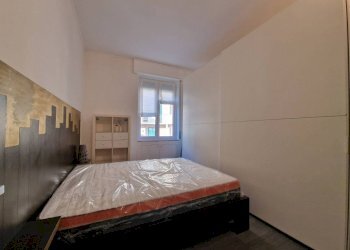 Camera da letto - Bilocale via Fratelli Canale, 3, Genova (zona Borgoratti) - foto 13