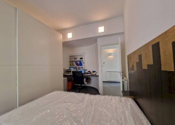 Camera da letto - Bilocale via Fratelli Canale, 3, Genova (zona Borgoratti) - foto 14