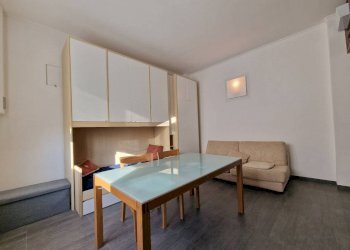 Camera da letto - Bilocale via Fratelli Canale, 3, Genova (zona Borgoratti) - foto 17