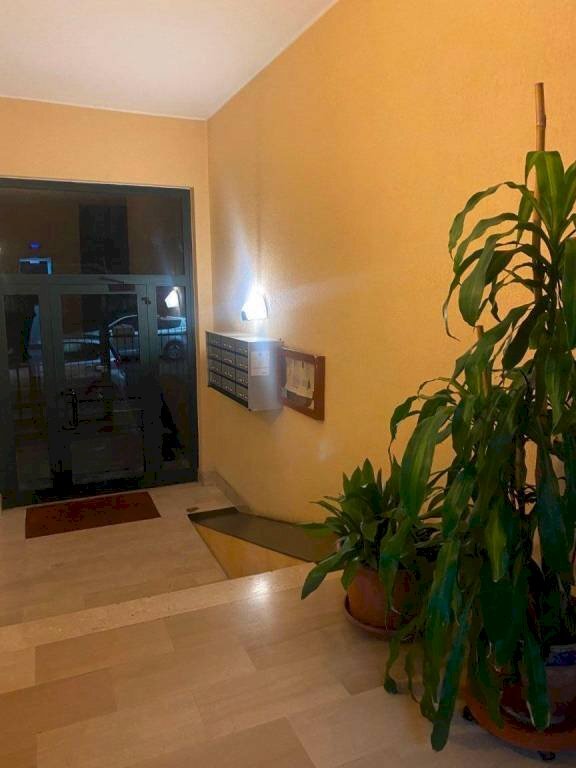 Interno palazzo - Quadrilocale via Silvio Pellico, Garbagnate Milanese - foto 1