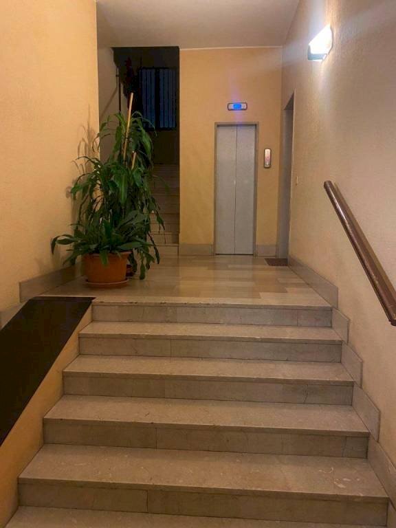 Interno palazzo - Quadrilocale via Silvio Pellico, Garbagnate Milanese - foto 2