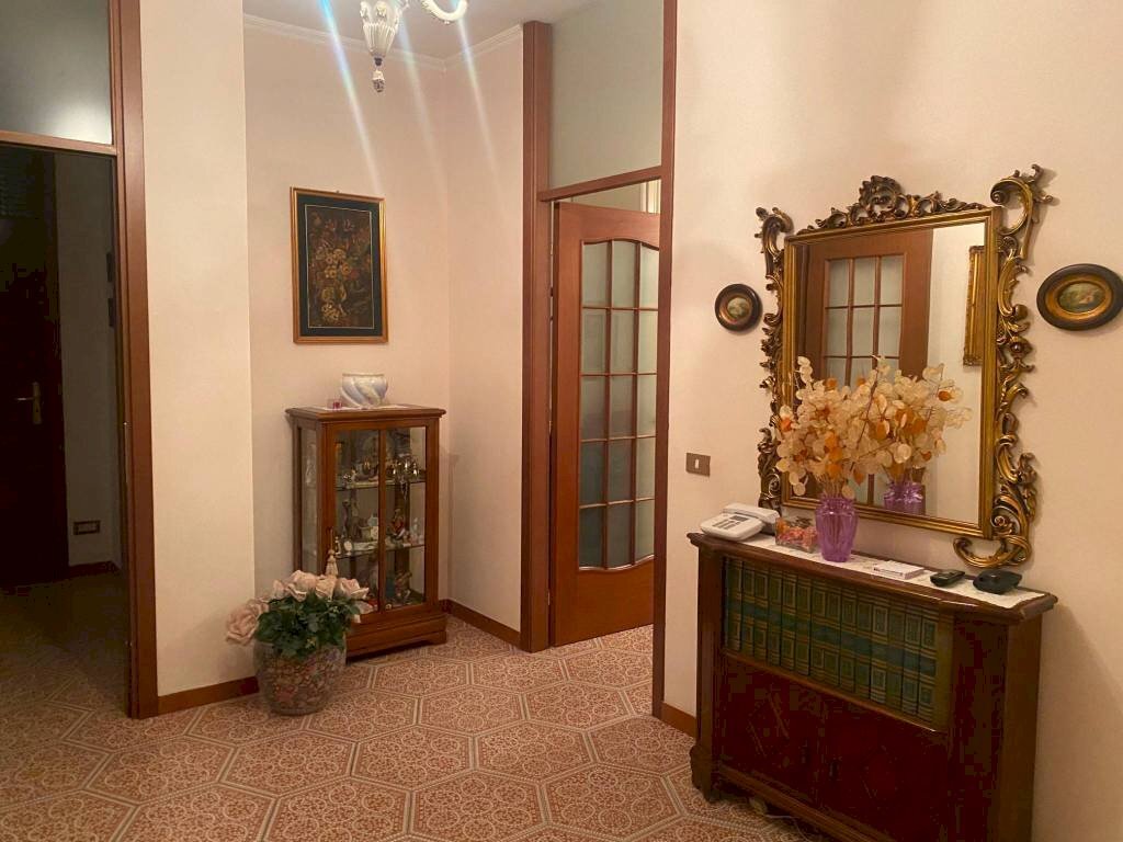 Interno appartamento - Quadrilocale via Silvio Pellico, Garbagnate Milanese - foto 3