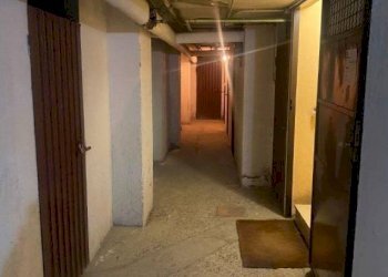 Box auto - Four-room apartment via Silvio Pellico, Garbagnate Milanese - photo 12