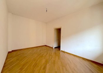 Stanza non arredata - Trilocale via Stefanina Moro, 21, Genova (zona Marassi) - foto 13