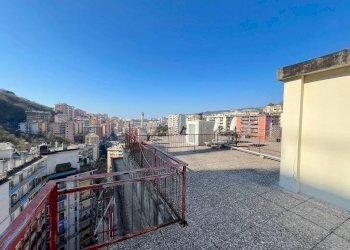 Terrazzo - Trilocale via Stefanina Moro, 21, Genova (zona Marassi) - foto 20