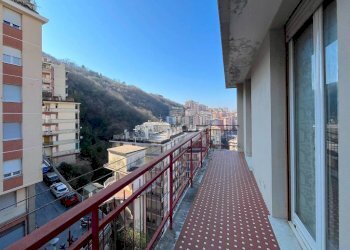 Balcone - Trilocale via Stefanina Moro, 21, Genova (zona Marassi) - foto 5