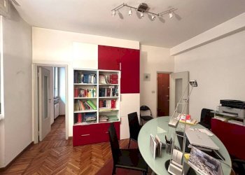 Stanza arredata - Office via Speri della Chiesa Jemoli, 18, Varese - photo 2