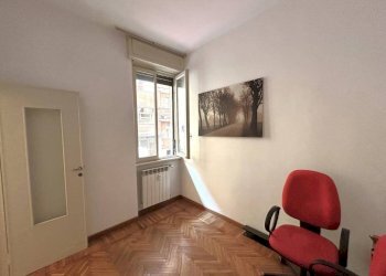 Stanza arredata - Office via Speri della Chiesa Jemoli, 18, Varese - photo 8