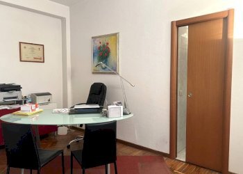 Stanza arredata - Ufficio via Speri della Chiesa Jemoli, 18, Varese - foto 8