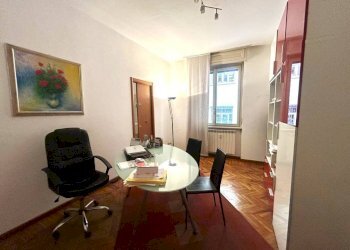 Stanza arredata - Ufficio via Speri della Chiesa Jemoli, 18, Varese - foto 12