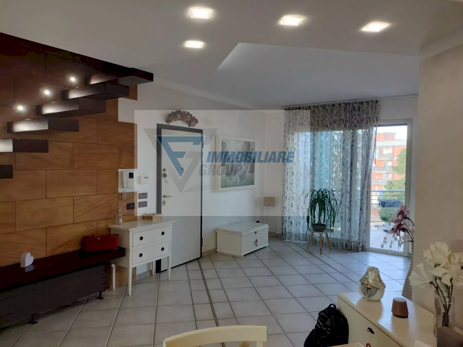 Attic Via Monsignore Calogero Lauricella, Siracusa - photo 3