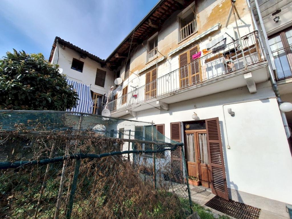 Three-room apartment Via Perrone, Strambino - photo 1