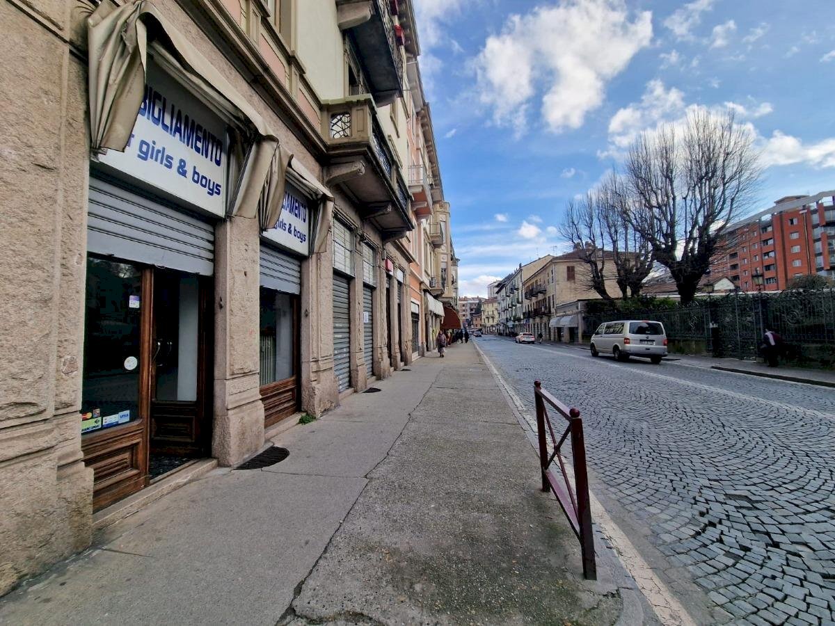 Negozio Corso Costantino Nigra, 9, Ivrea - foto 2