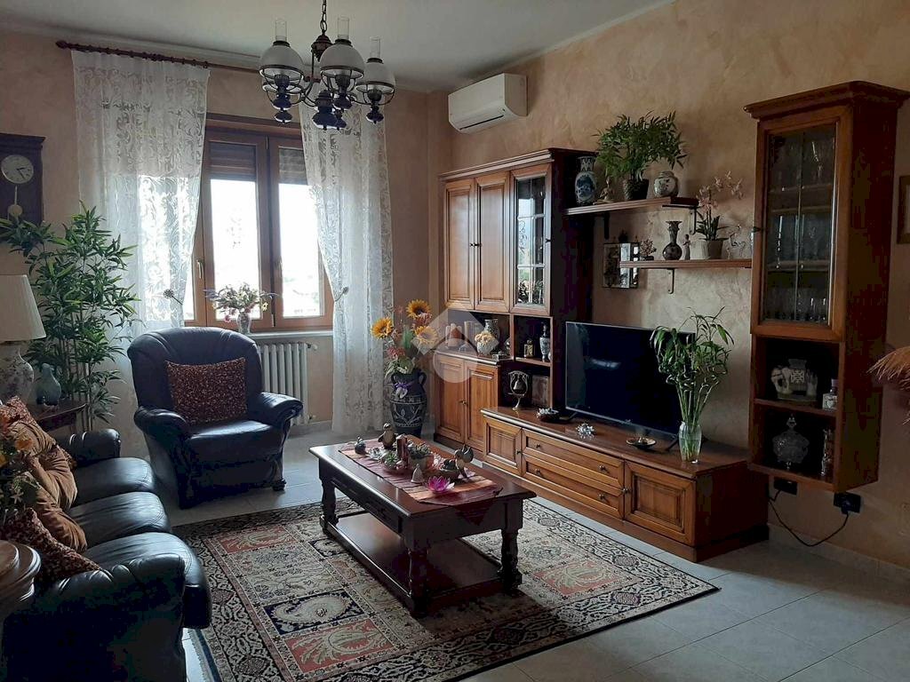 Appartamento Zona Ciriè 2000, Ciriè - foto 1