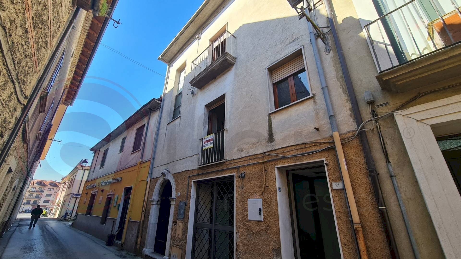 Stable - Palace Via Giovenale, Aquino - photo 1