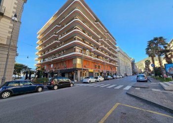 Locale Commerciale Corso Garibaldi, Salerno - foto 5