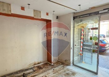 Locale Commerciale Corso Garibaldi, Salerno - foto 9