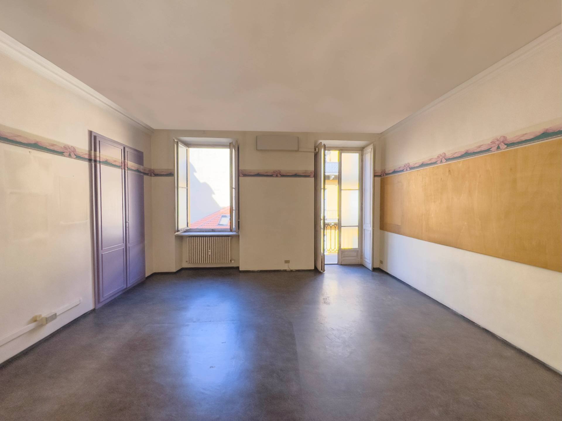 Four-room apartment Via San Quintino, Torino (neighborhood Centro) - photo 3