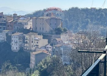 Quadrilocale via dante alighieri, Riano - foto 1