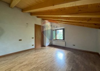 Trilocale Val Brembilla - foto 21