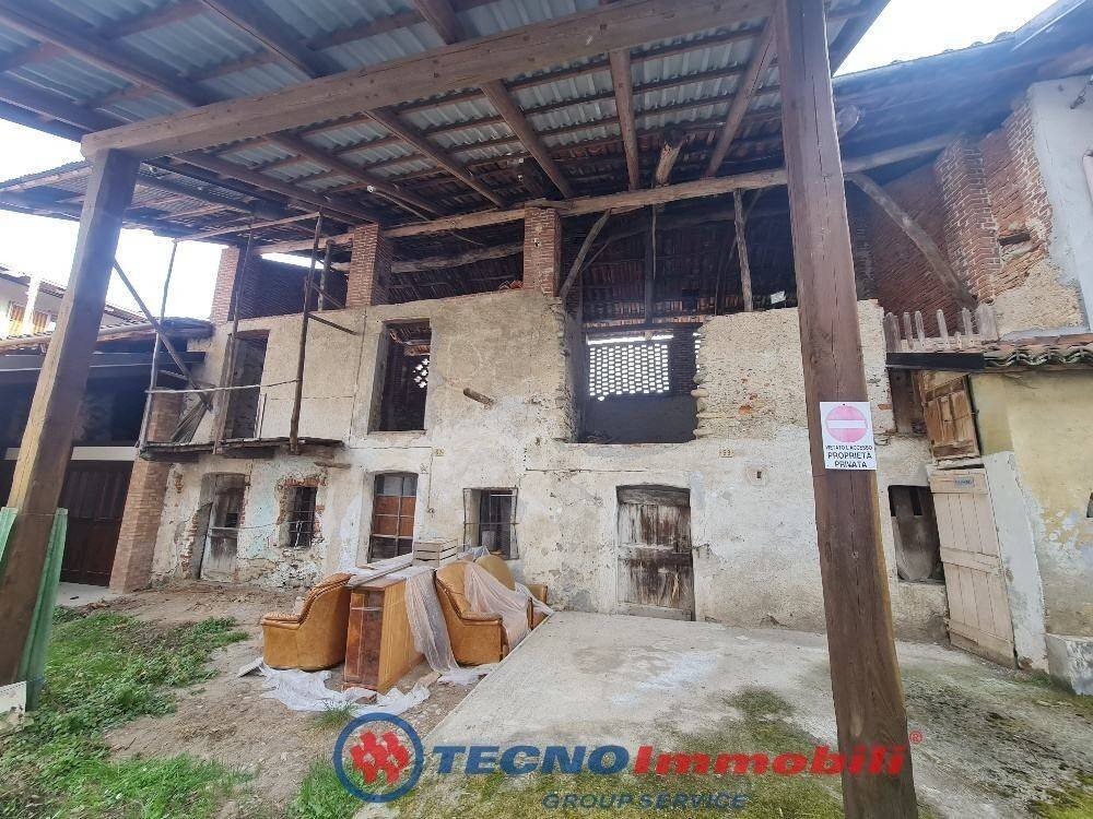 Facciata - Casa indipendente via Martiri Della Liberta`, Levone - foto 3