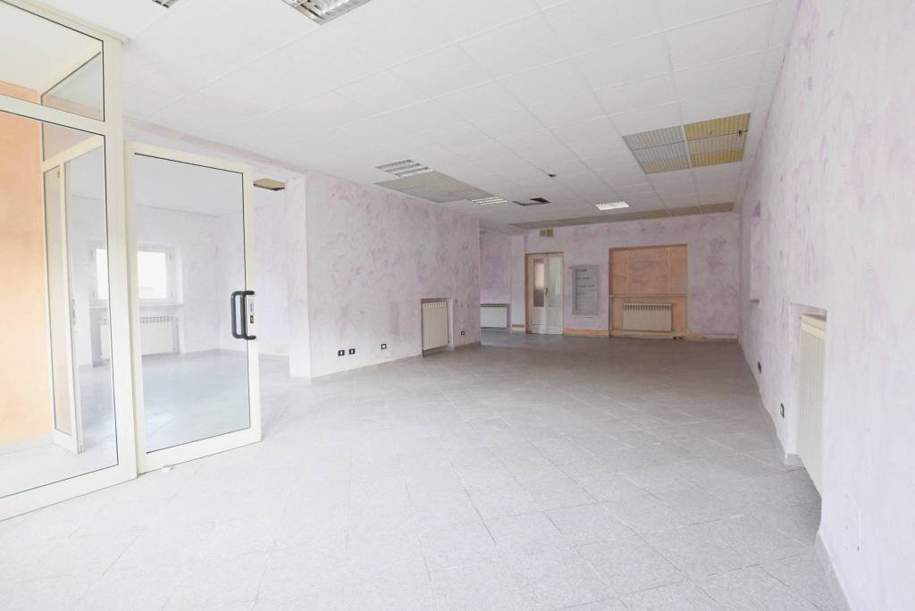 Interno non residenziale - Three-room apartment via delle Terme, 1, Roccaforte Mondovì - photo 3