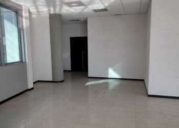 Stanza non arredata - Ufficio strada del Drosso, 33, Torino (zona Mirafiori Sud) - foto 4