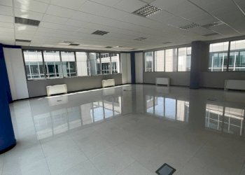 Interno non residenziale - Ufficio strada del Drosso, 33, Torino (zona Mirafiori Sud) - foto 2