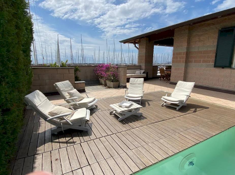 Balcone - Trilocale piazza dei Segantini, 3, Varazze - foto 2