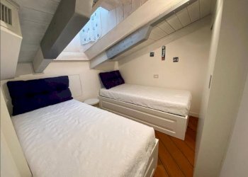 Camera da letto - Trilocale piazza dei Segantini, 3, Varazze - foto 17